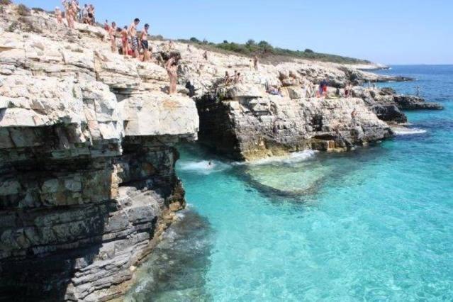 Ribarska Kuca Romana Premantura Luaran gambar